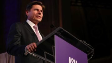 Quién es el banquero argentino que fue designado para liderar una de las bolsas más grandes del mundo