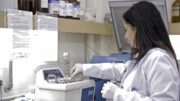 Logran generar anticuerpos de coronavirus que bloquean su ingreso a las células