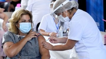 Vacunación: cómo será el fin de semana del confinamiento y quiénes serán los próximos en aplicarse las dosis